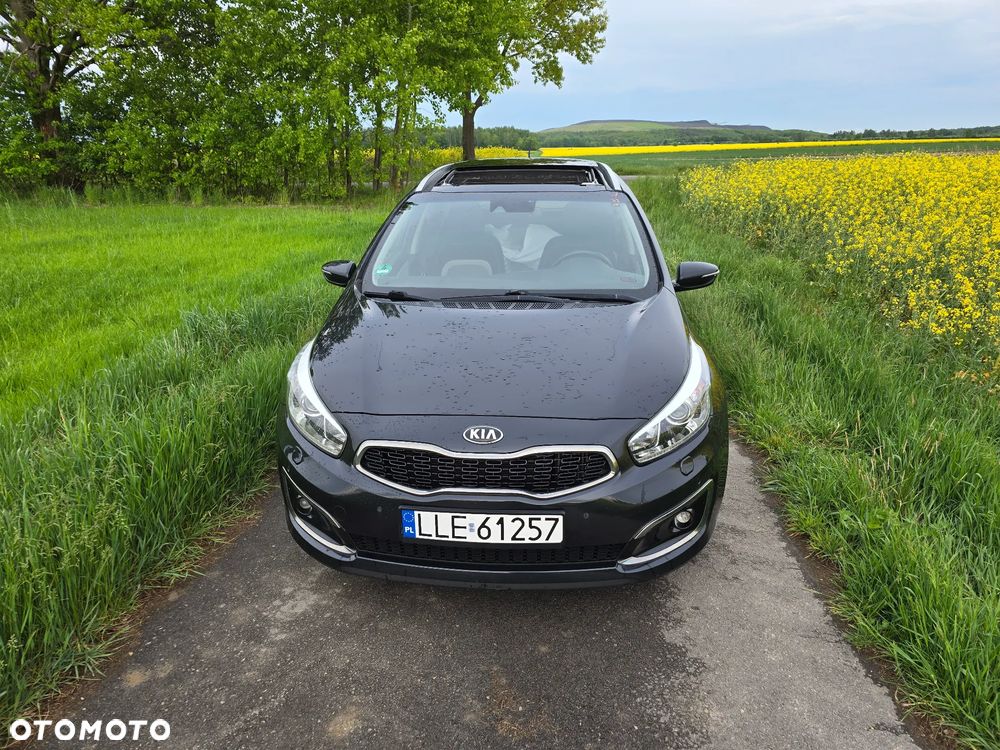 Kia Ceed 1.6 CRDi 136 DCT ISG Platinum Edition - 1