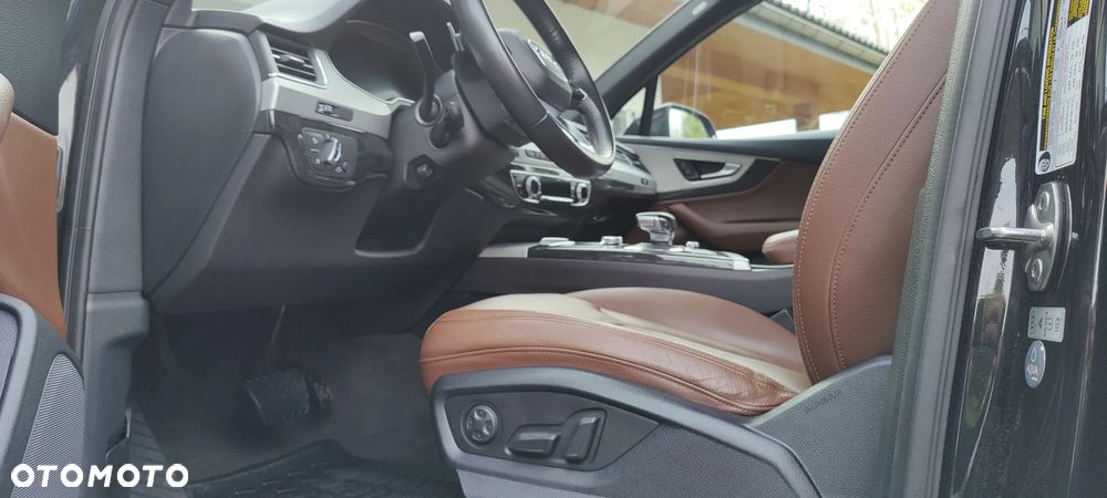 Audi Q7 3.0 TFSI Quattro Tiptronic - 22