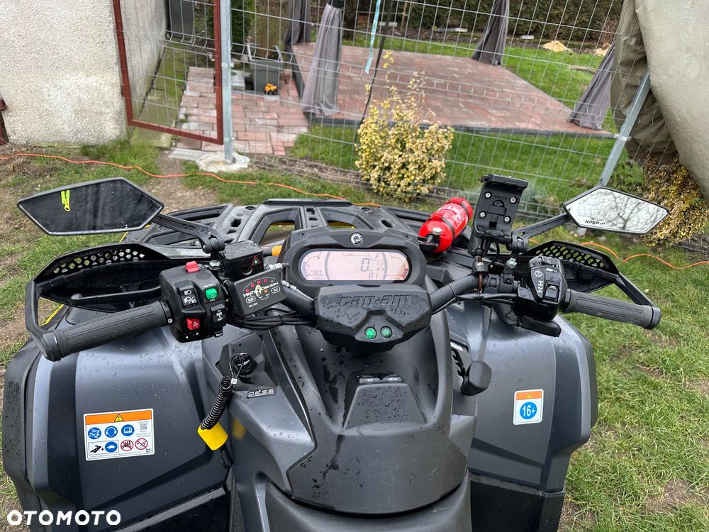 Can-Am Outlander Max - 8