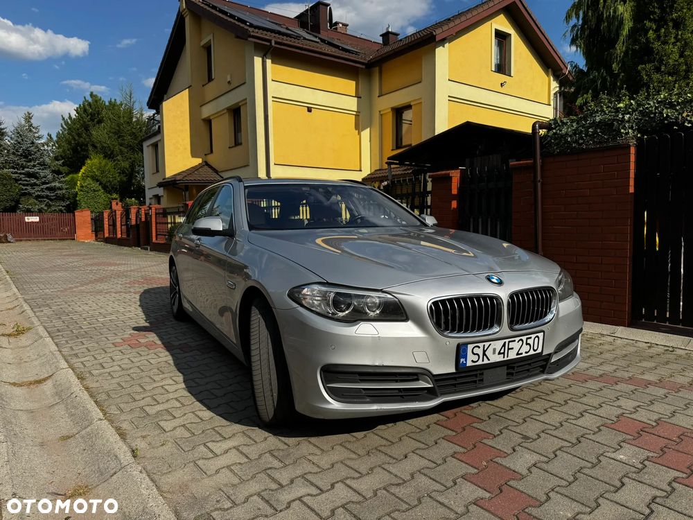 BMW Seria 5 525d xDrive Touring Luxury Line - 3