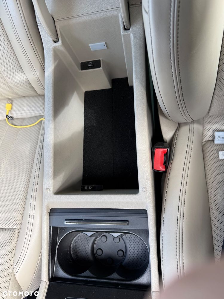 Skoda Superb 2.0 TSI L&K DSG - 27