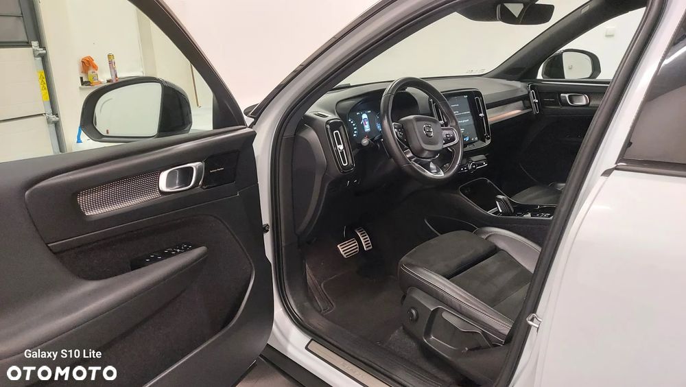 Volvo XC 40 D3 SCR R-Design - 5