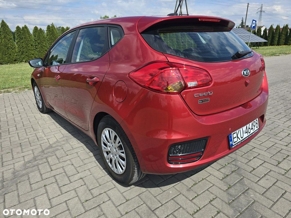 Kia Ceed - 13