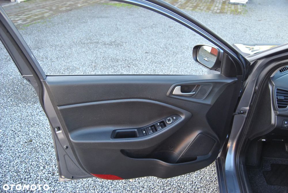 Hyundai i20 1.4 Premium - 20