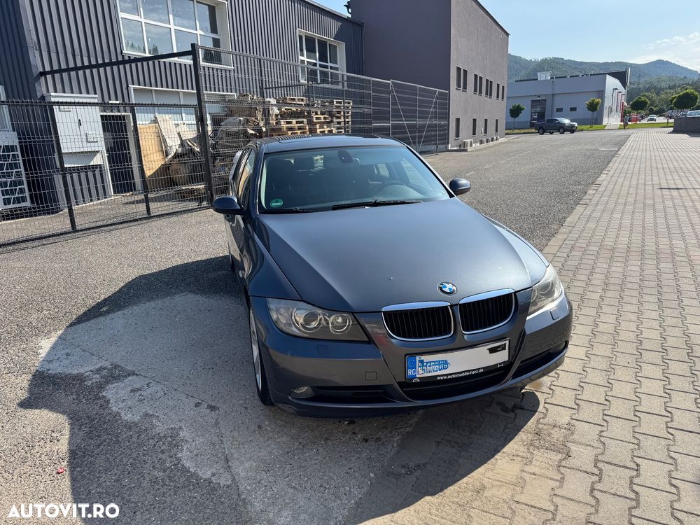 BMW Seria 3 320i Aut. - 7
