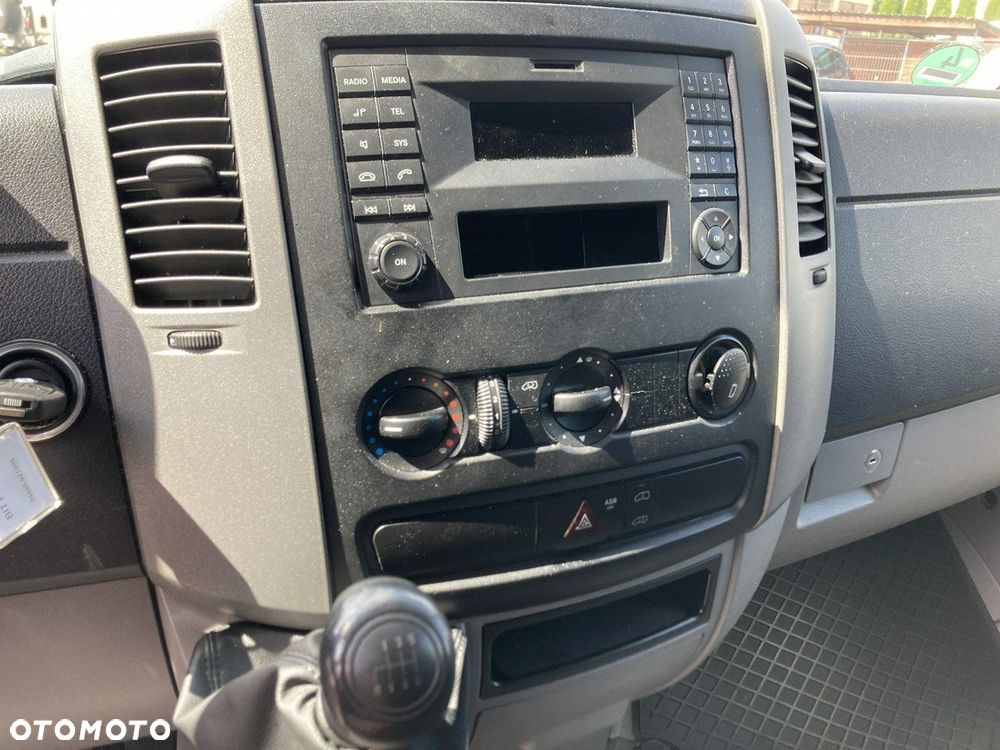 Mercedes-Benz Sprinter - 6