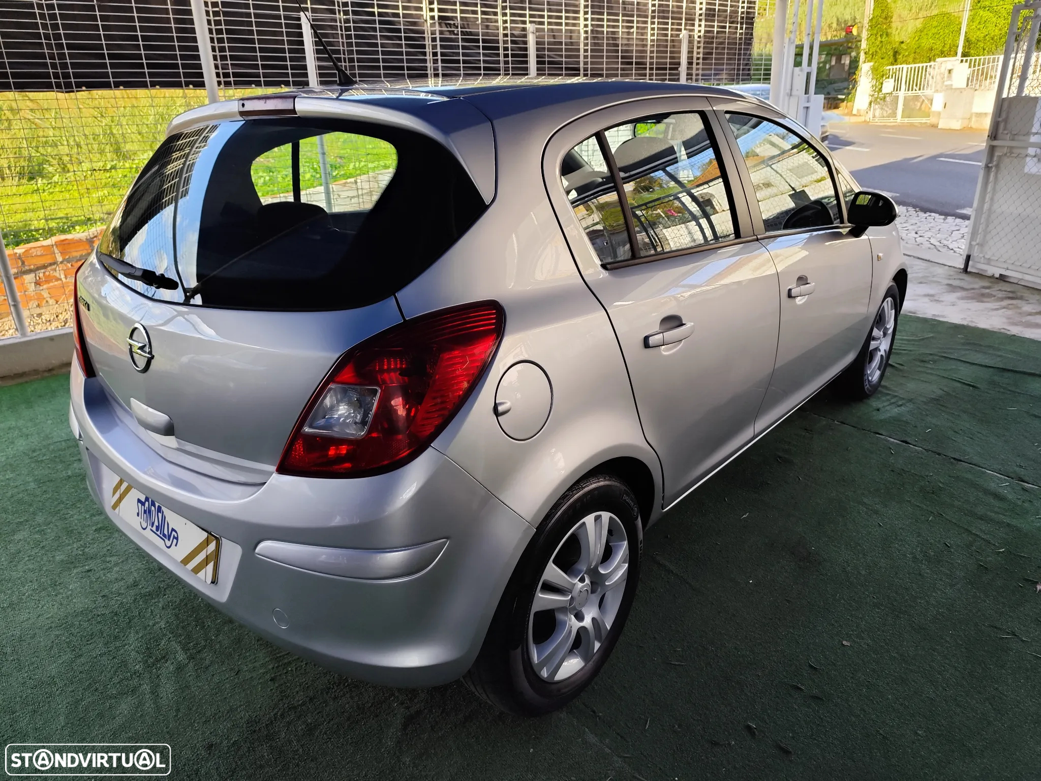 Opel Corsa 1.2 Enjoy - 12