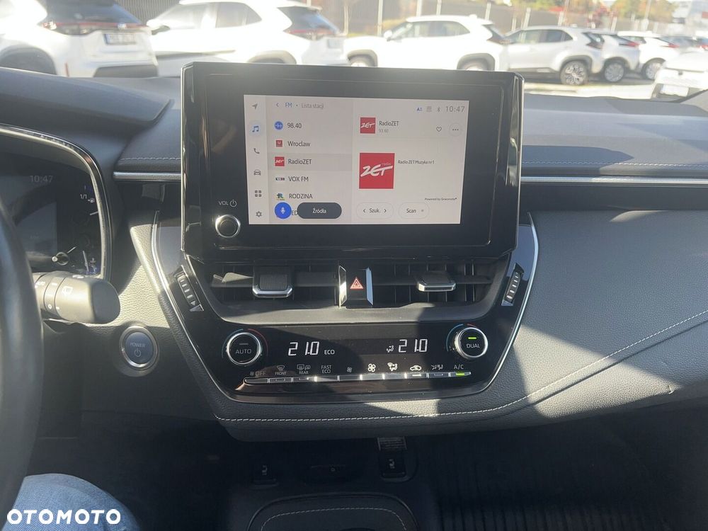 Toyota Corolla 2.0 Hybrid Executive - 18