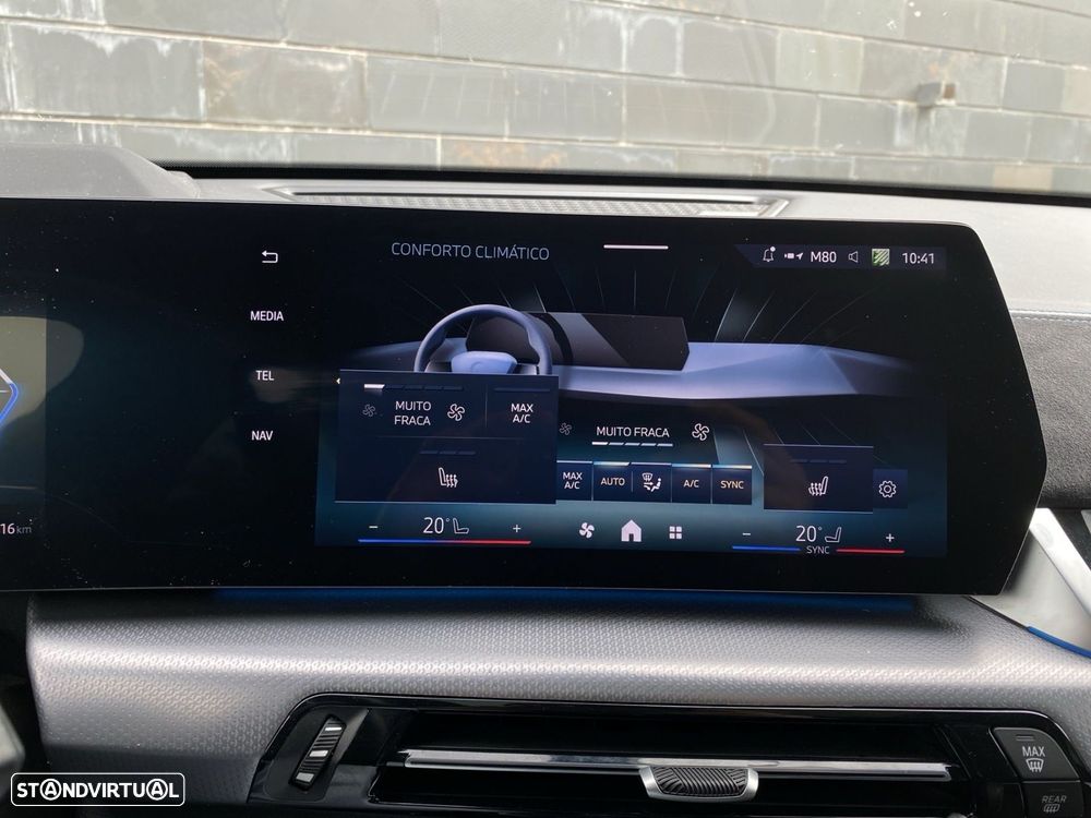 BMW iX2 eDrive20 Pack Desportivo M Pro - 12