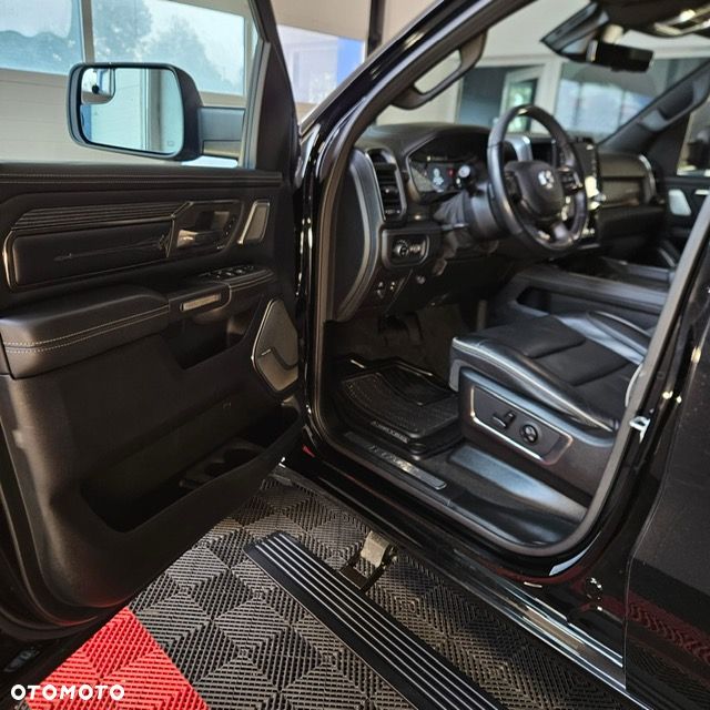 RAM 1500 5.7 Crew Cab Limited - 5