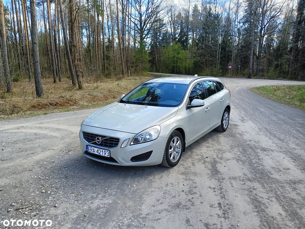 Volvo V60 D3 Summum - 22