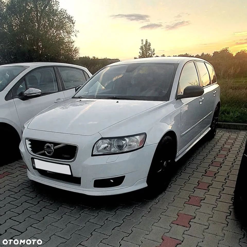 Volvo V50 2.0D R-Design Summum - 1