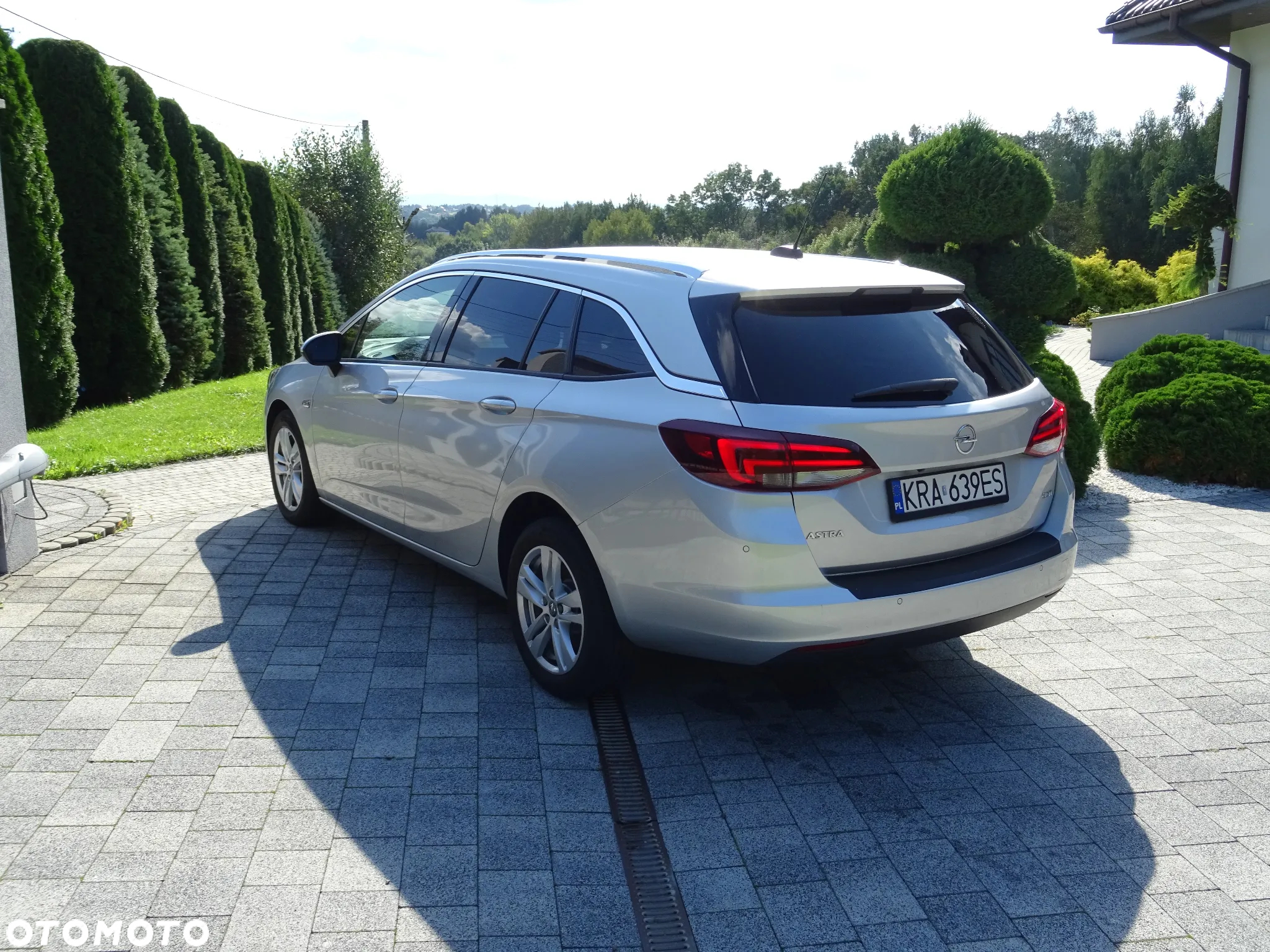Opel Astra 1.6 D (CDTI) Start/Stop Sports Tourer Innovation - 4