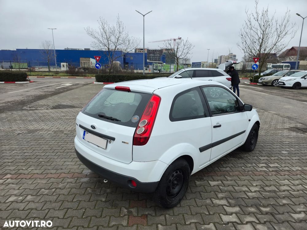 Ford Fiesta 1.4 TDCI Ambiente - 5