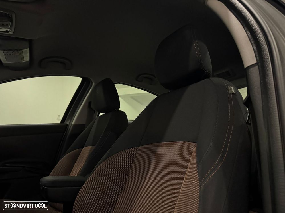 Alfa Romeo Giulietta 1.6 JTDM Distinctive - 28