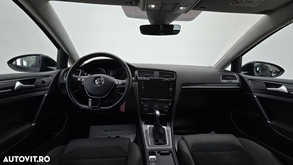 Volkswagen Golf - 14