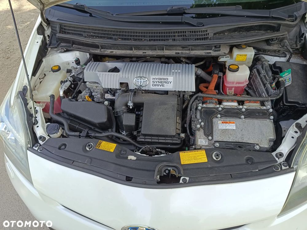 Toyota Prius 1.8 HSD Prestige - 31