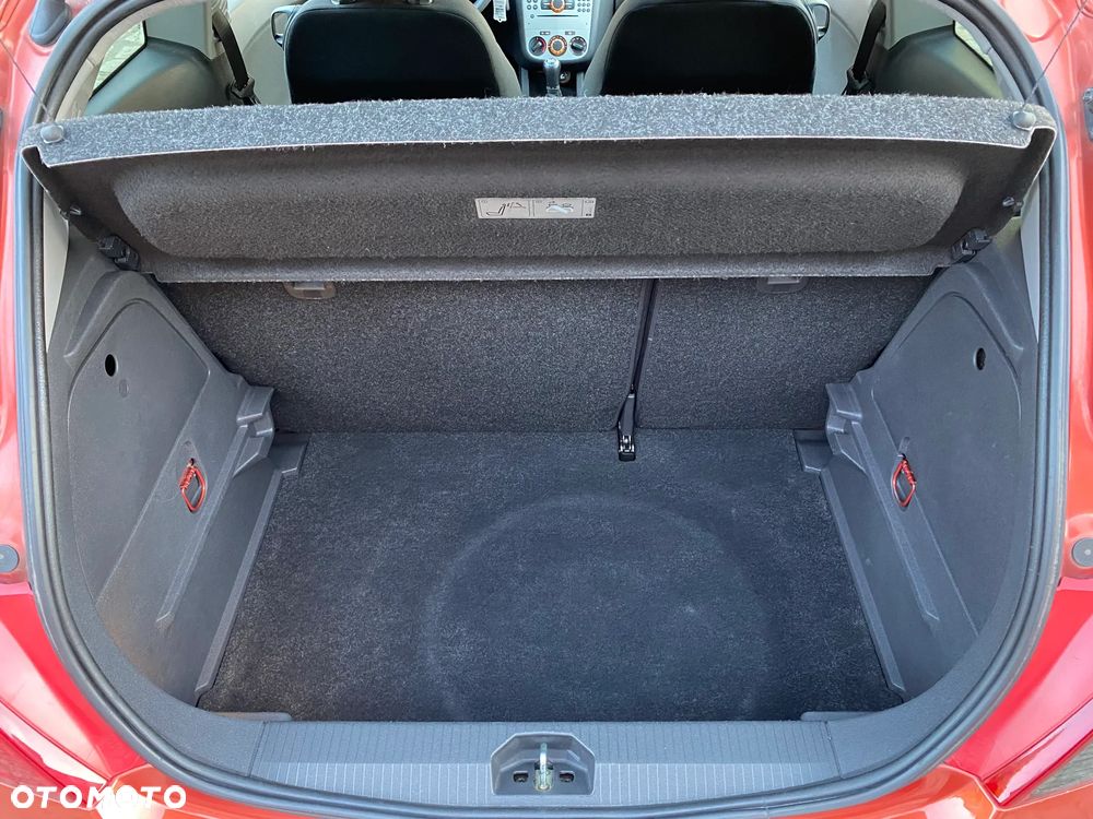 Opel Corsa 1.4 16V Satellite - 27