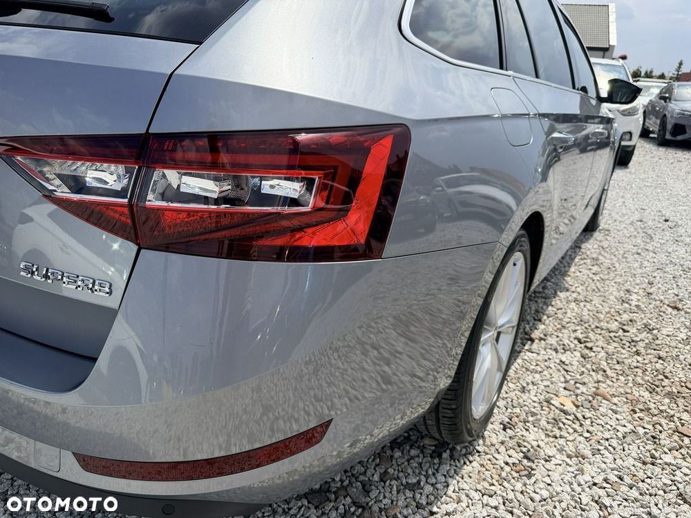 Skoda Superb 2.0 TDI Ambition DSG7 - 10