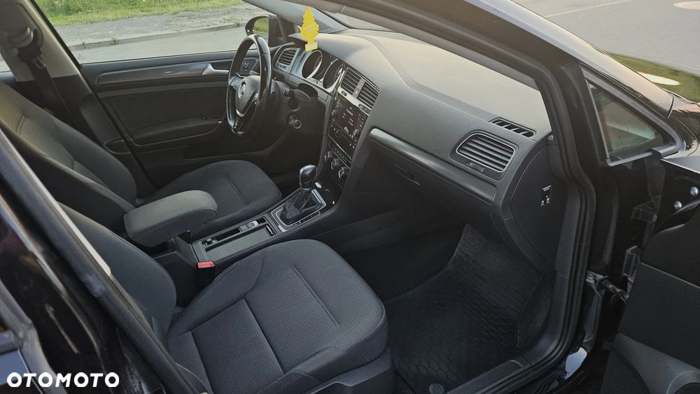 Volkswagen Golf 1.5 TSI BMT Comfortline DSG - 32