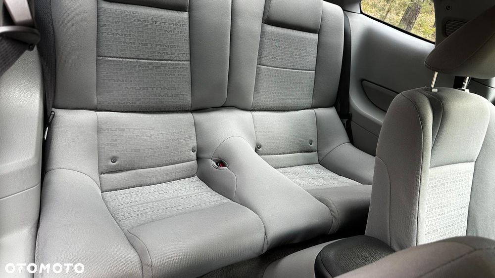 Ford Mustang 4.0 V6 - 13