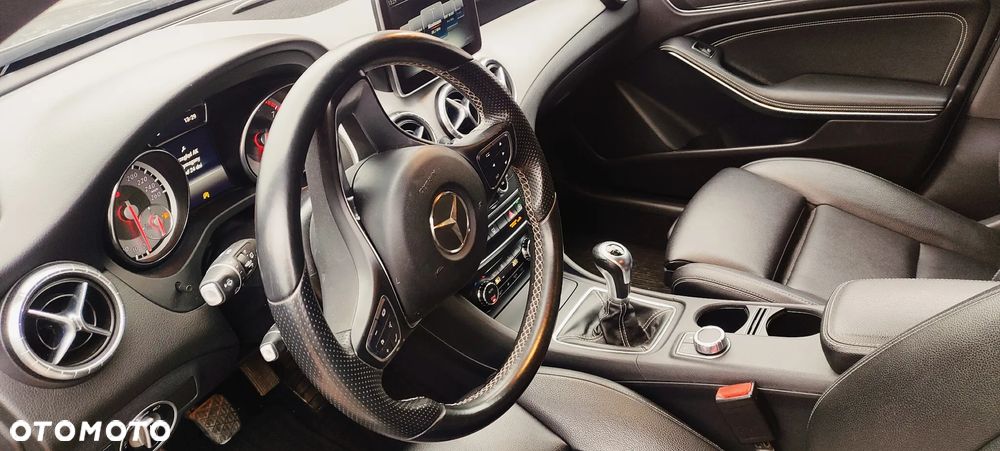 Mercedes-Benz CLA - 13