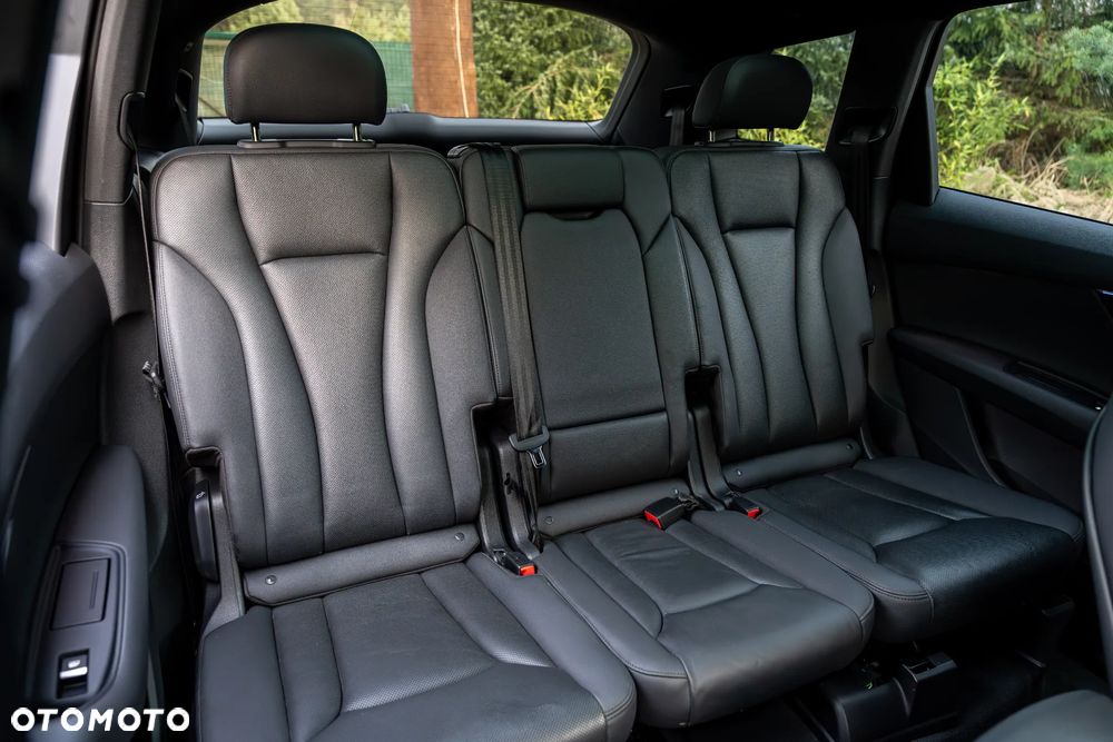 Audi Q7 55 TFSI quattro tiptronic S line - 39