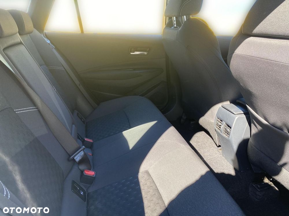 Toyota Corolla 1.8 Hybrid Comfort - 17