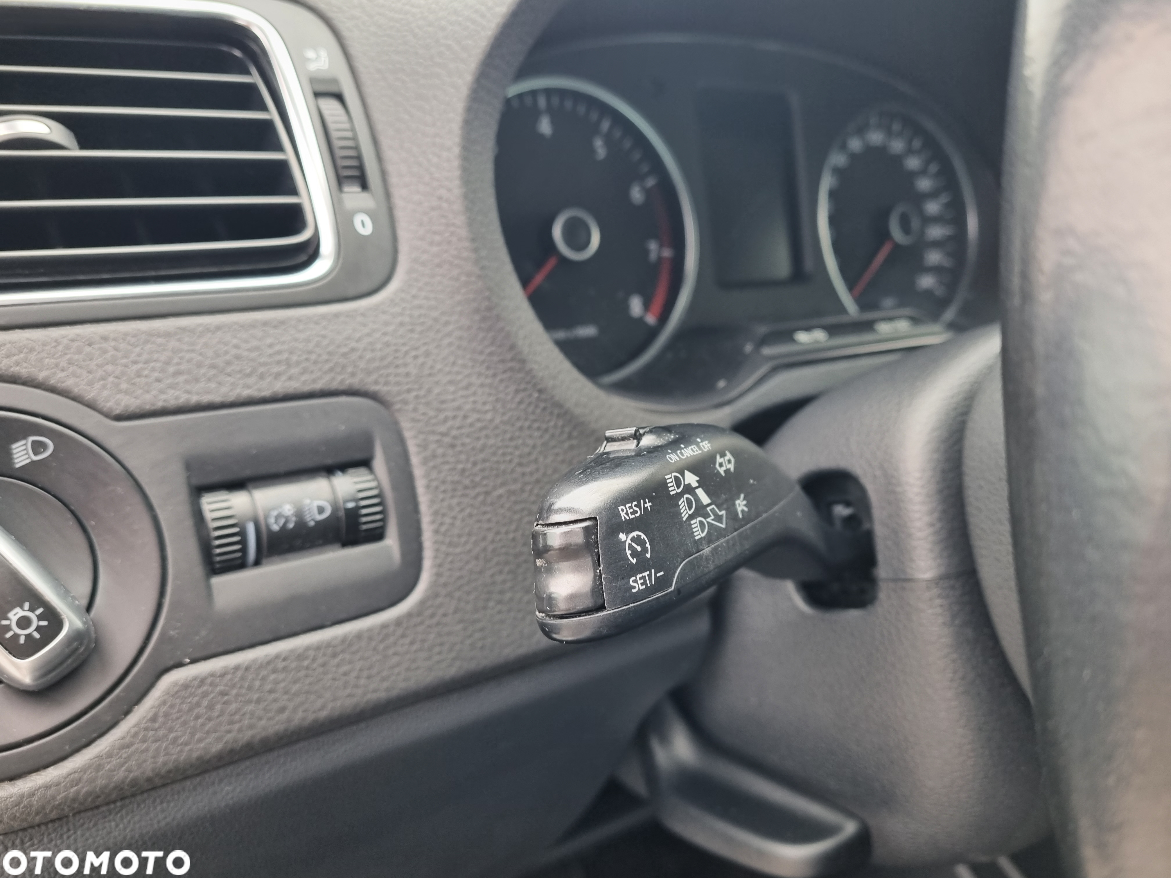 Volkswagen Polo 1.2 Life - 17