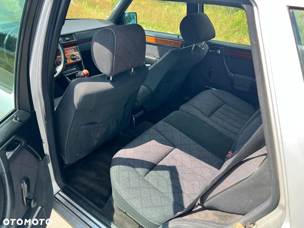 Mercedes-Benz W124 (1984-1993) - 16