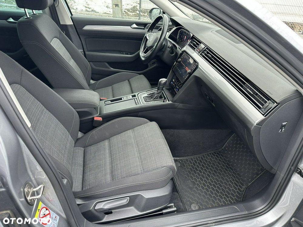 Volkswagen Passat Variant - 12