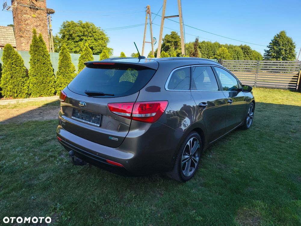 Kia Ceed 1.6 CRDi 136 ISG Platinum Edition - 10