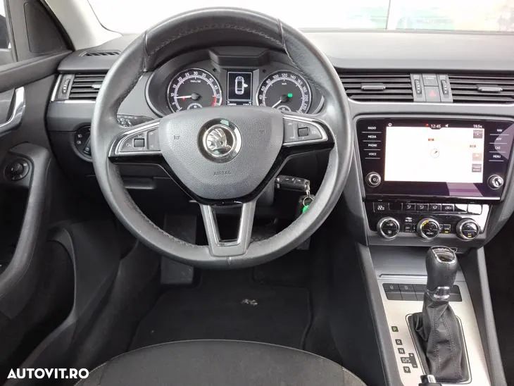 Skoda Octavia Combi Diesel 1.6 TDI DSG Ambition - 20