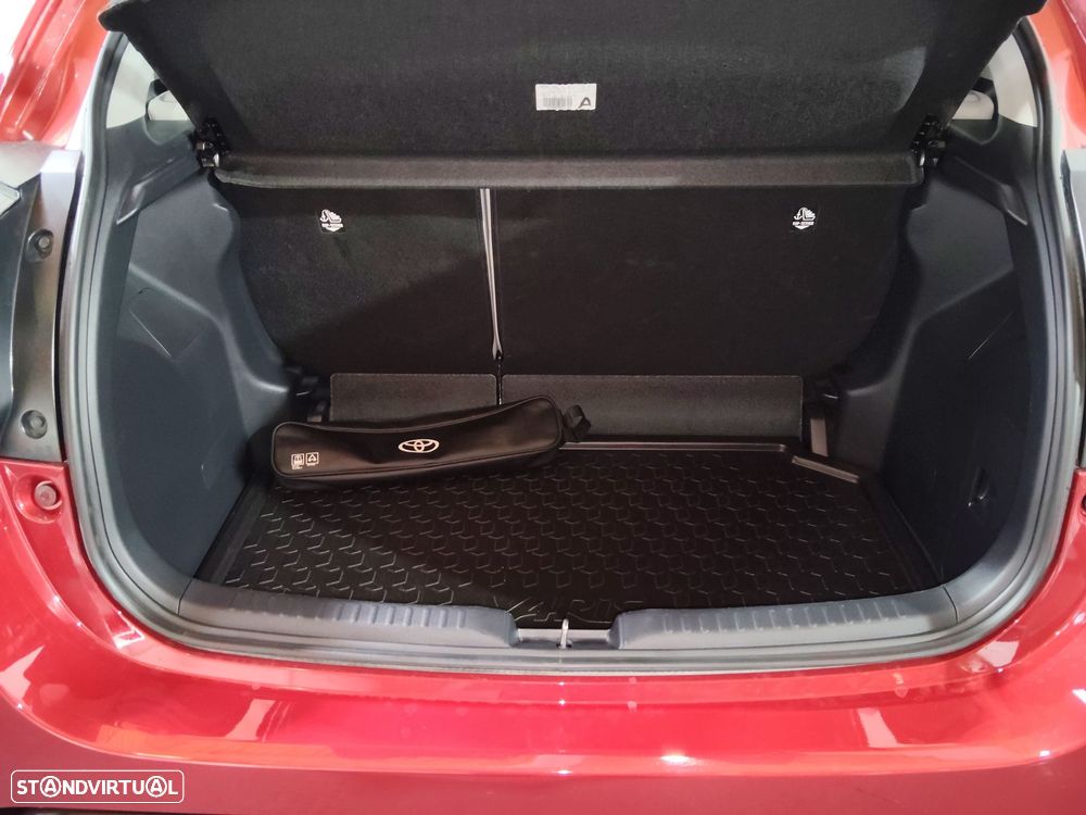 Toyota Yaris 1.5 HDF Luxury - 11
