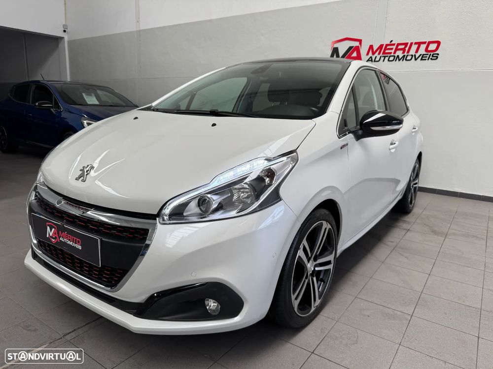 Peugeot 208 - 1