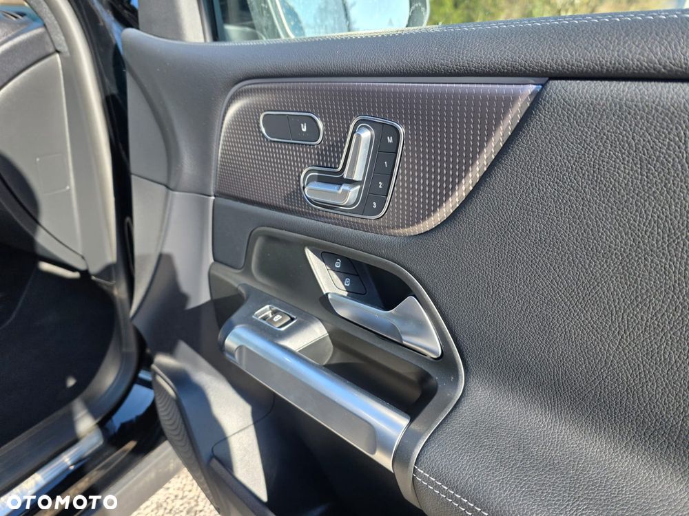 Mercedes-Benz EQB 300 4Matic Electric Art - 23