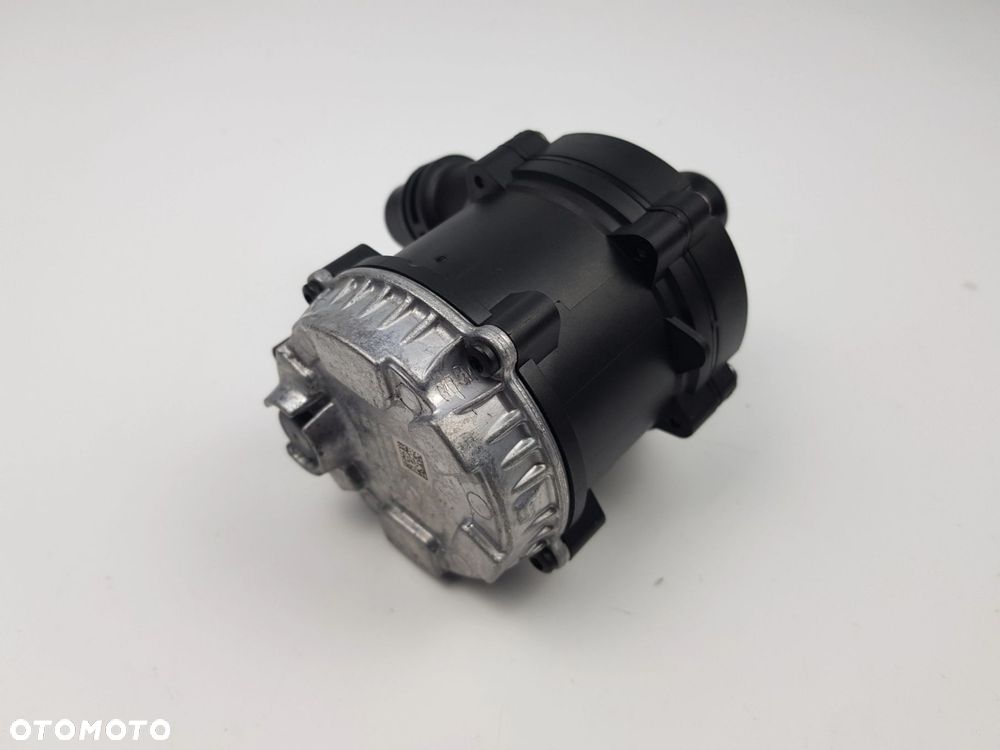 Dodatkowa Pompa Pompka wody BMW G11 G30 B57 3.0d 8637952 - 3