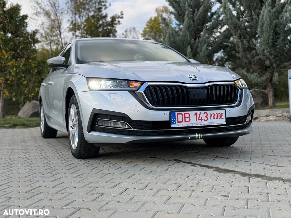 Skoda Octavia 2.0 TDI STYLE DSG - 27