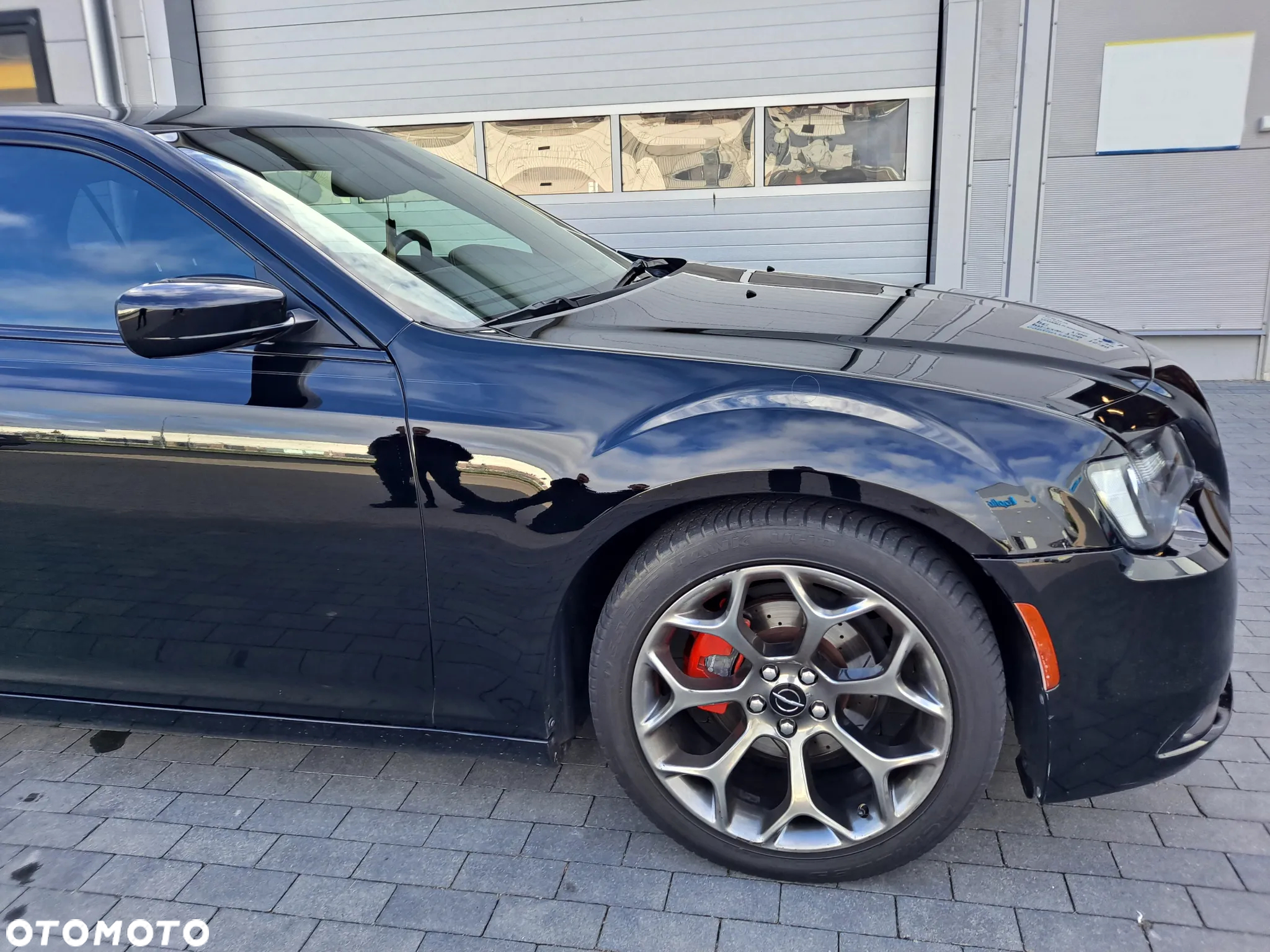 Chrysler 300s - 10