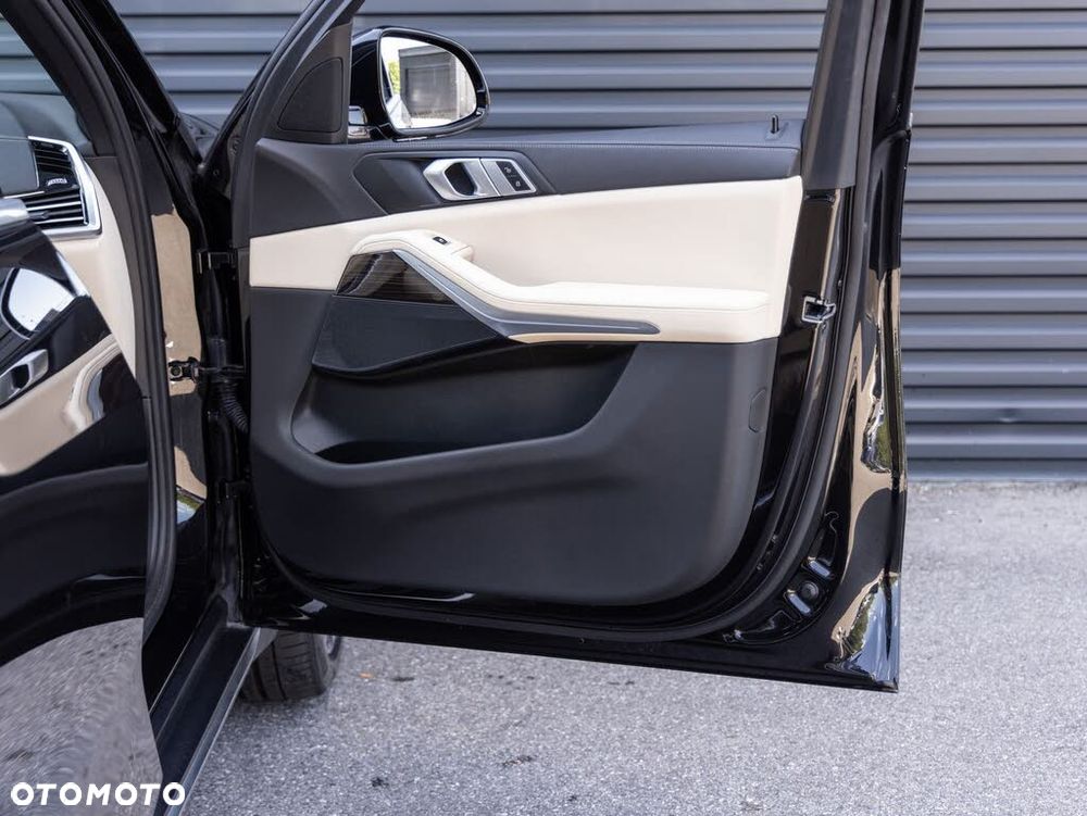 BMW X5 xDrive40i - 9