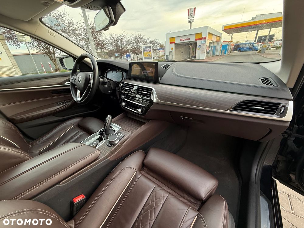 BMW Seria 5 530e iPerformance GPF Sport - 17