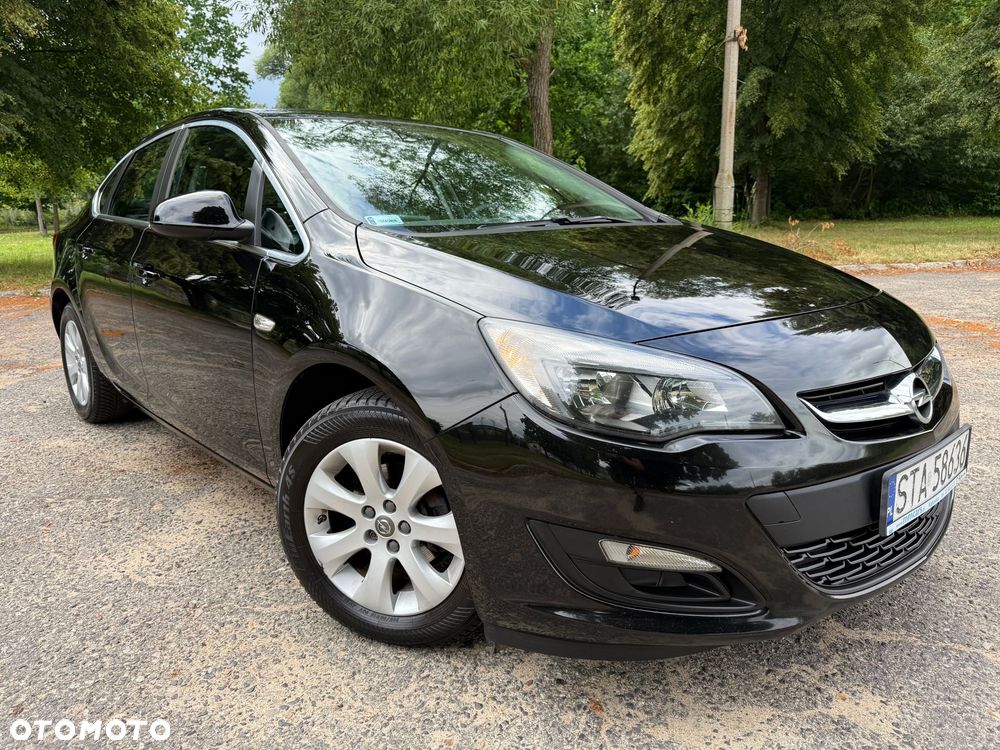 Opel Astra IV 1.4 T Cosmo