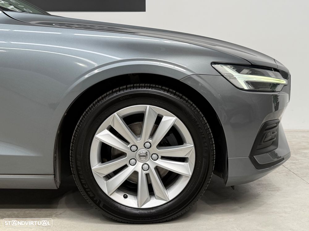 Volvo V60 2.0 D3 Momentum Plus Geartronic - 34