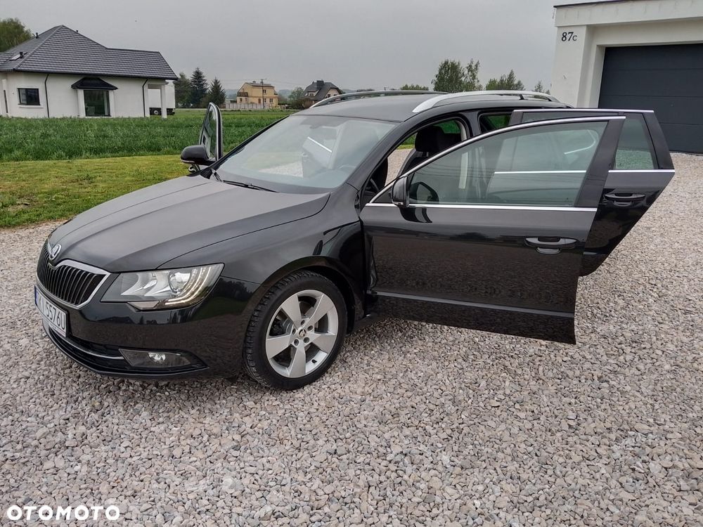 Skoda Superb 2.0 TDI Exclusive - 32