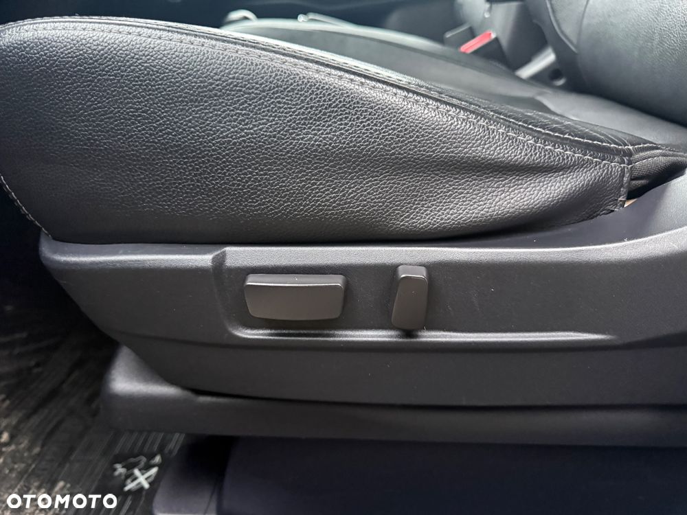 Mitsubishi Outlander - 37