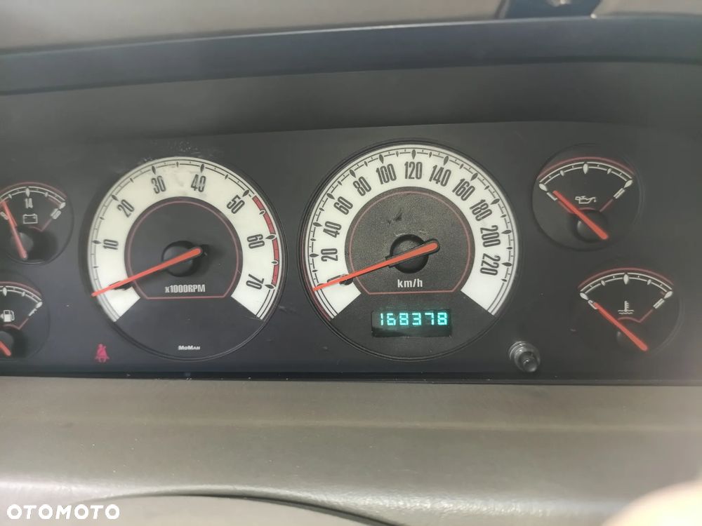 Jeep Grand Cherokee 4.7 Limited - 11