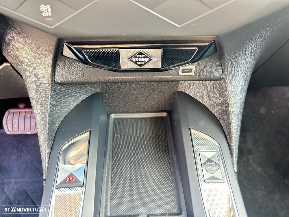 DS DS3 1.2 PureTech Performance Line EAT8 - 27