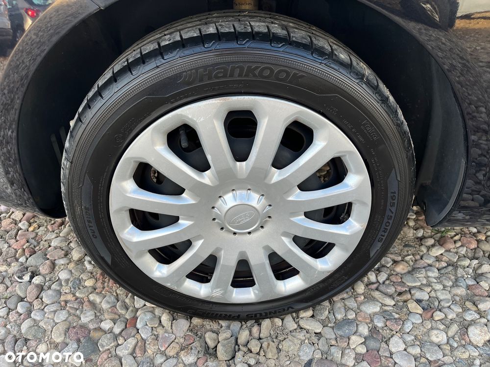 Ford Fiesta 1.25 Trend EU5 - 23