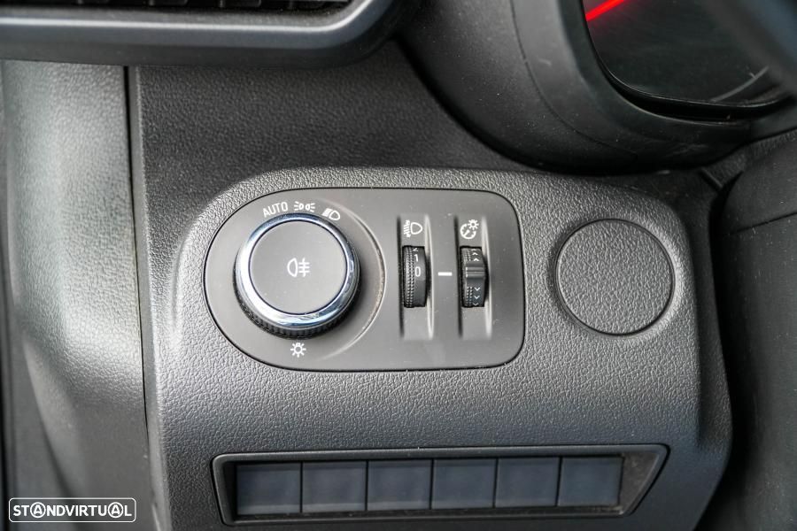 Opel Combo 1.5 CDTI L1H1 3L Essentia - 15