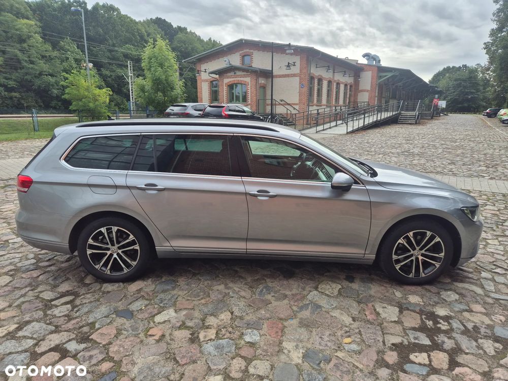 Volkswagen Passat Variant 2.0 TDI (BlueMotion Technology) Comfortline - 15